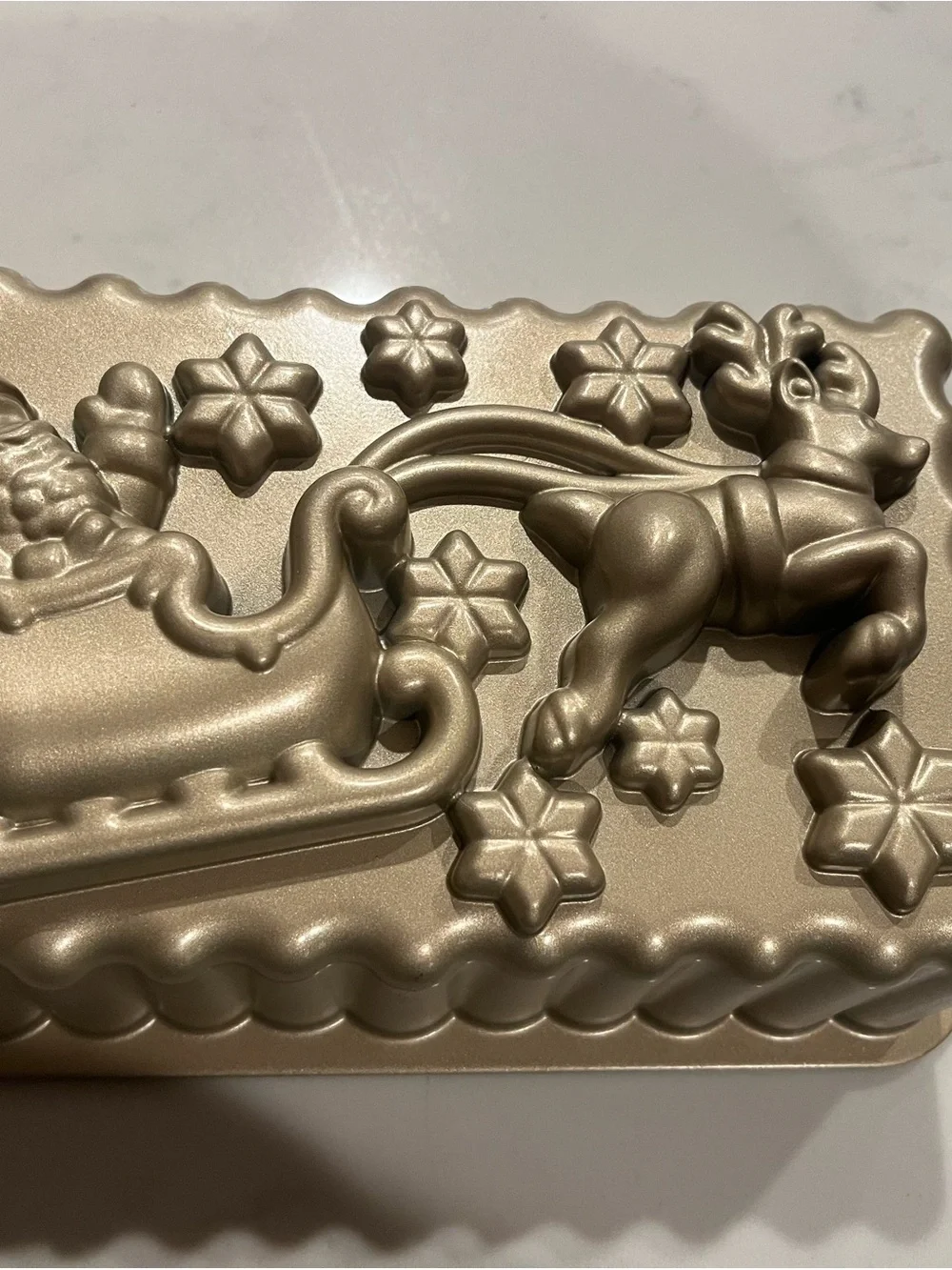 Nordic Ware baking Metallic Gold Reindeer & Sleigh Cake Pan